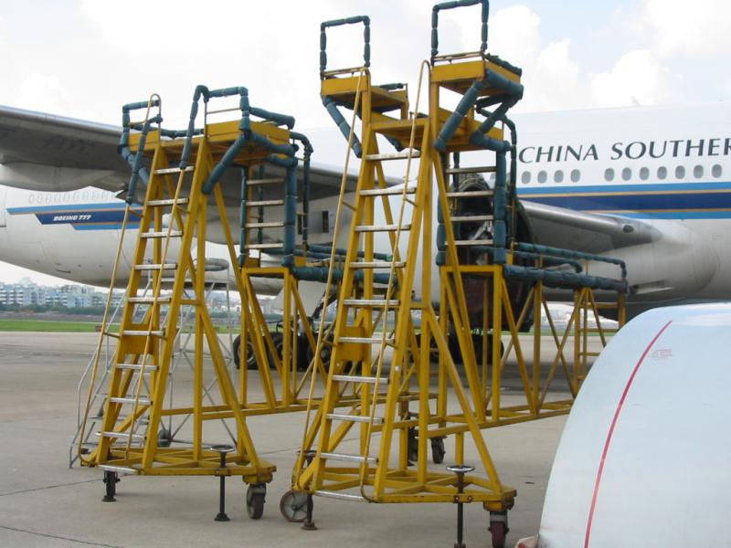 飞机维修梯